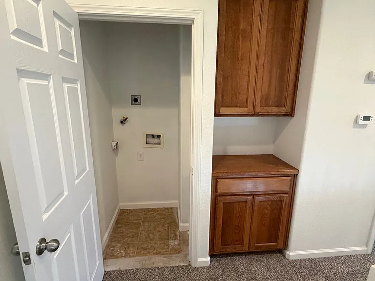 324 Olive Way — Photo 12