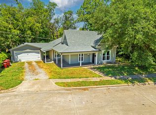 304 Gotcher St, Farmersville, TX 75442
