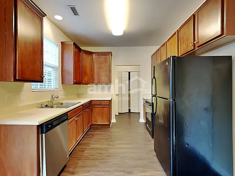 3012 Cardinal Lake Dr — Photo 3