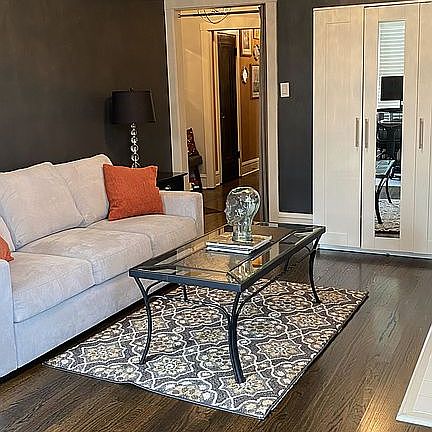 2nd image of 712 W Wellington Ave APT 3