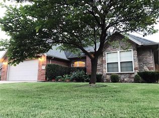 1140 Medway Ln, Centerton, AR 72719