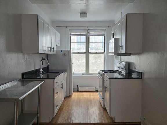 2nd image of 907 Elmwood Ave APT D1