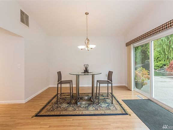 3rd image of 10912 SE 284th St