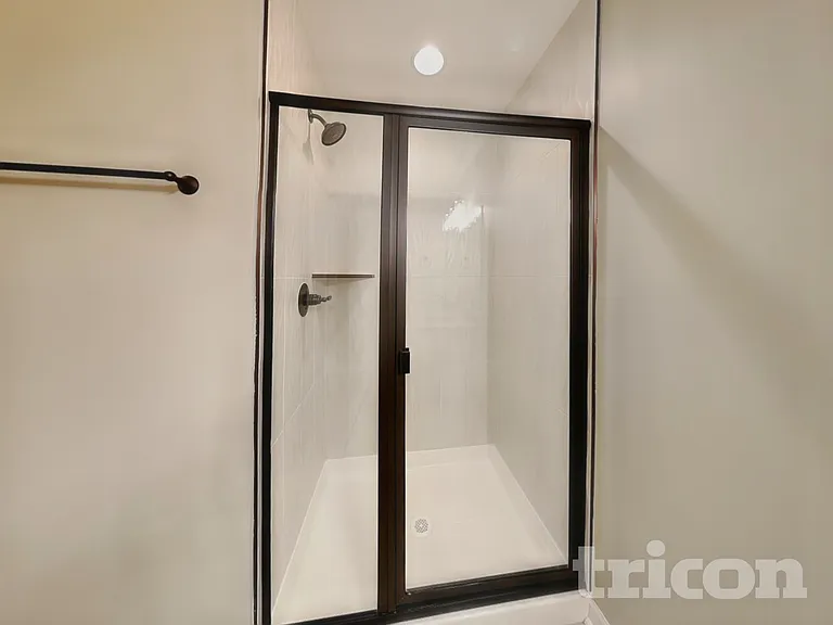 220 Signature Pl — Photo 10