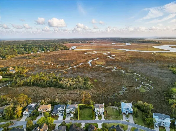 149 E Commons Dr, Saint Simons Island, GA 31522
