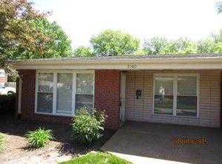 8500 Old Bonhomme Rd, Saint Louis, MO 63132