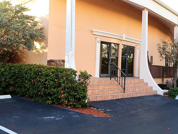 4th image of 3589 S Ocean Blvd #43