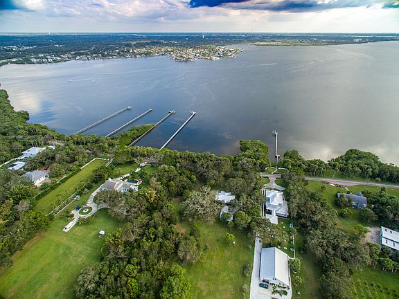 3rd image of 460 Bayshore Dr
