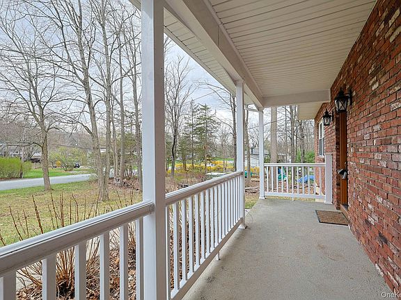 3rd image of 78 Pickerel Road