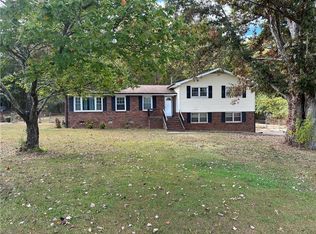 207 Brittany Dr, Canton, GA 30115
