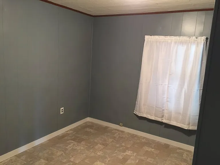 160 Cole Rd — Photo 8