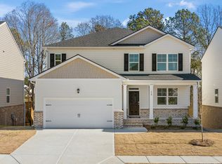 196 Champlain Rd, Hoschton, GA 30548