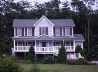 1301 Kings Crest Dr, Salem, VA 24153