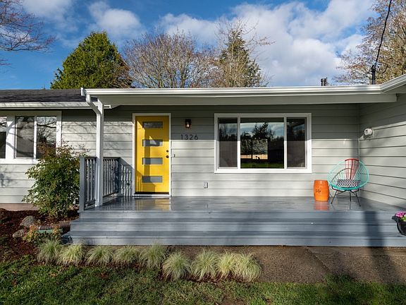 2nd image of 1326 S 260th Pl