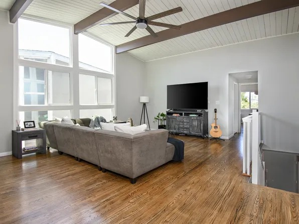 1715 Van Horne Ln, Redondo Beach, CA 90278