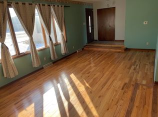 721 Trenton St, Crown Point, IN 46307