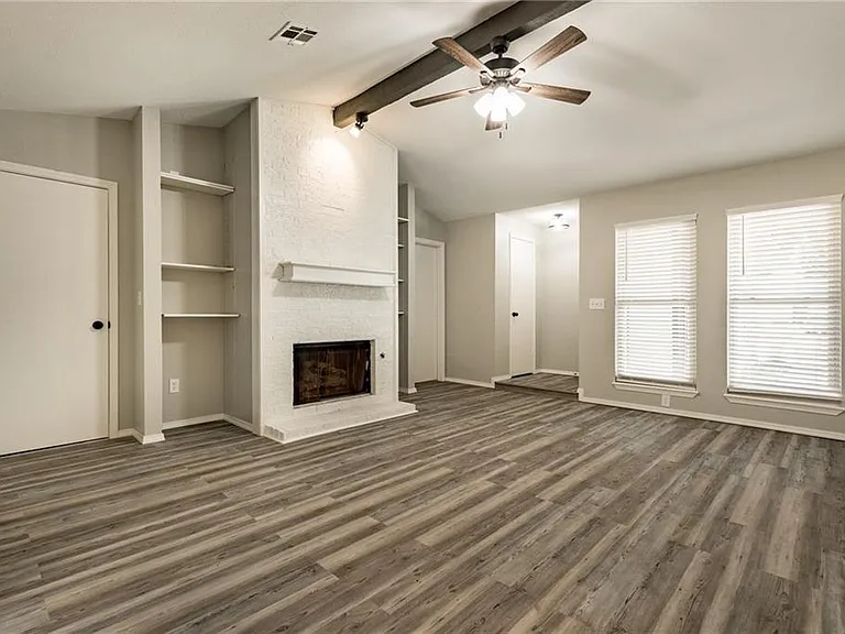 12308 SW 14th St — Photo 2