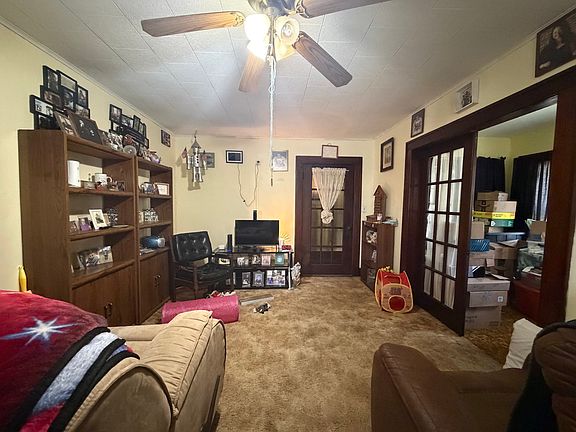 4th image of 1513 S Bluff Blvd