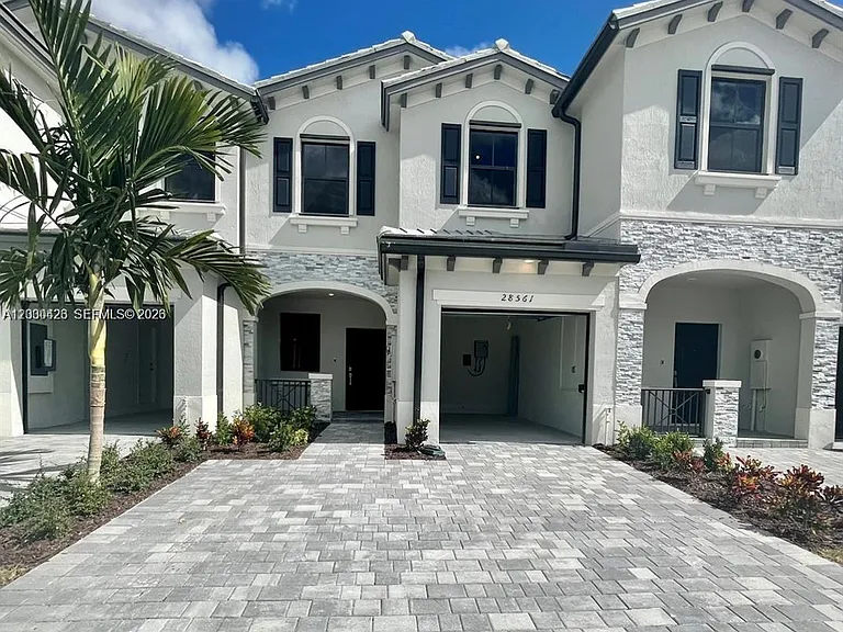 28561 SW 134th Ct — Photo 1