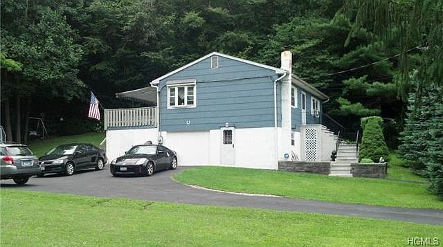 1st image of 5 Beekman Dr