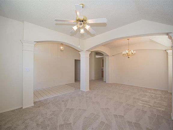 2nd image of 3132 Buena Vista Dr