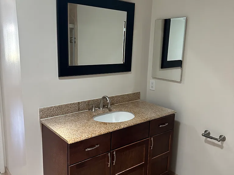2103 Carnegie Ln #4 — Photo 11