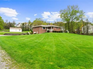 102 Old Farm Rd, Canonsburg, PA 15317