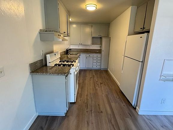 2nd image of 1320 Heron Ave APT 1
