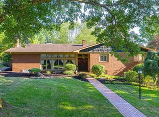 2681 Cedarvue Dr, Pittsburgh, PA 15241