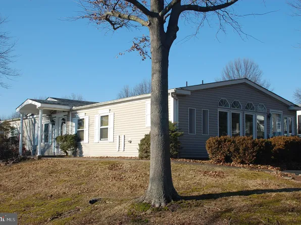 137 Deerfield Dr, Souderton, PA 18964