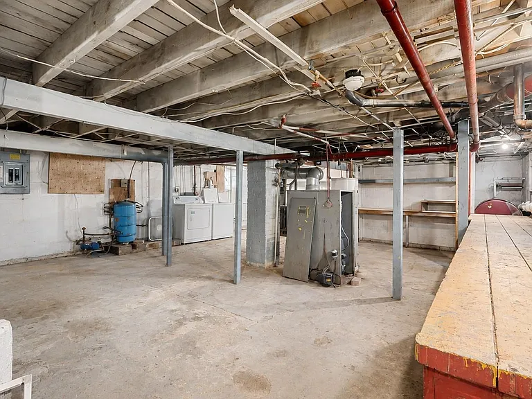 316 Pitney Rd — Photo 32