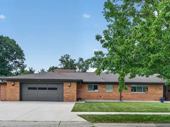 601 Marion Ave, St Charles, IL 60174