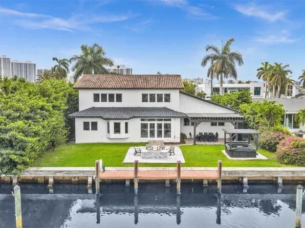 472 Sunset Dr, Hallandale, FL 33009