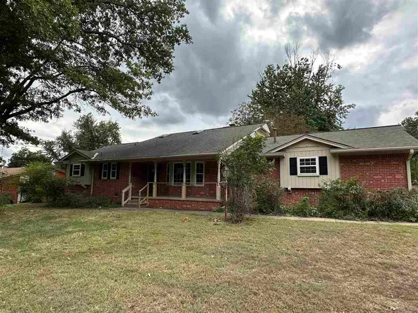 1516 Cookson Dr, Ponca City, OK 74604