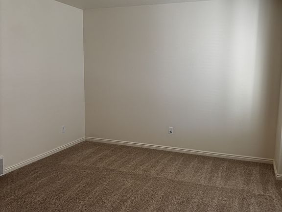 3rd image of 2431 E Ox Yoke Dr