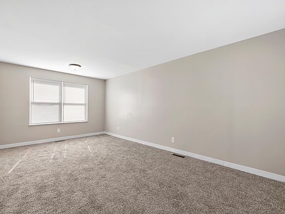 4th image of 761 Canonby Pl