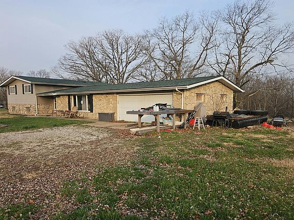 2nd image of 22985 Reporter Rd