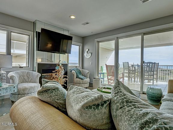 5th image of 2504 N Lumina Ave #1A
