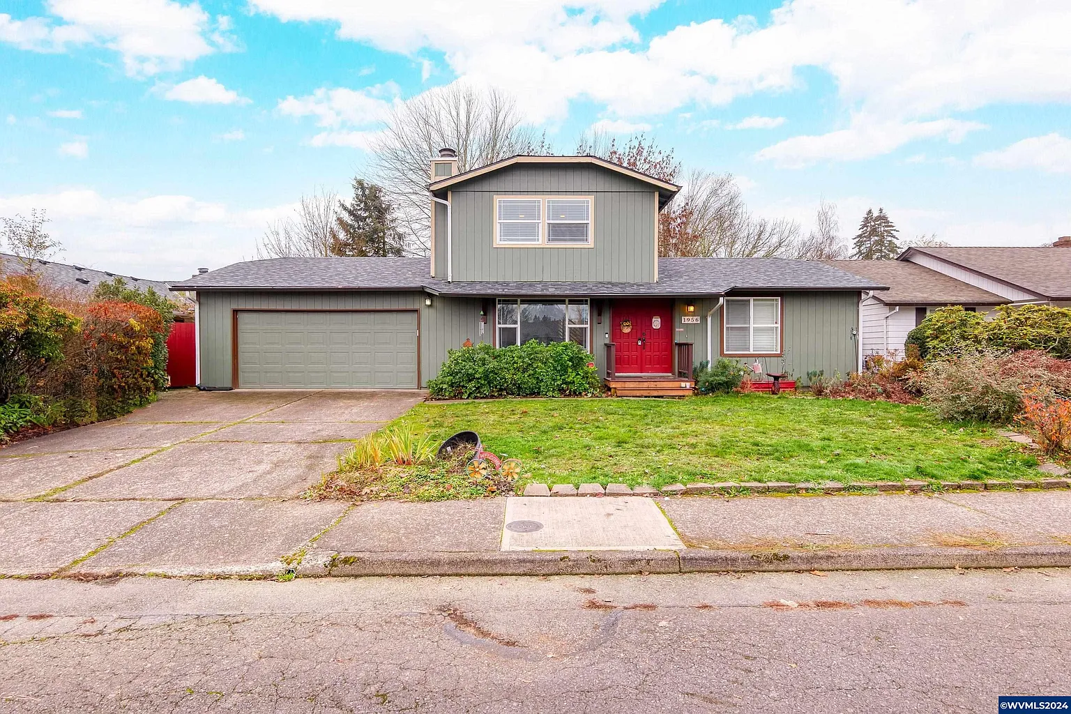 1956 Wimbledon Ct NW photo 1