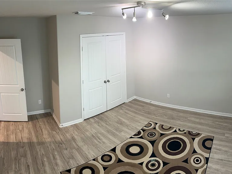 1402 Central Heights Dr — Photo 17