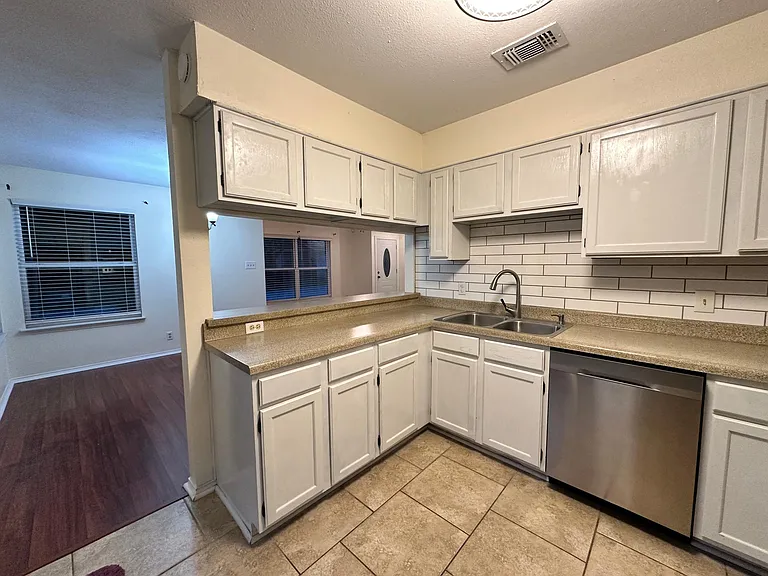 6951 Wright Way Dr — Photo 9