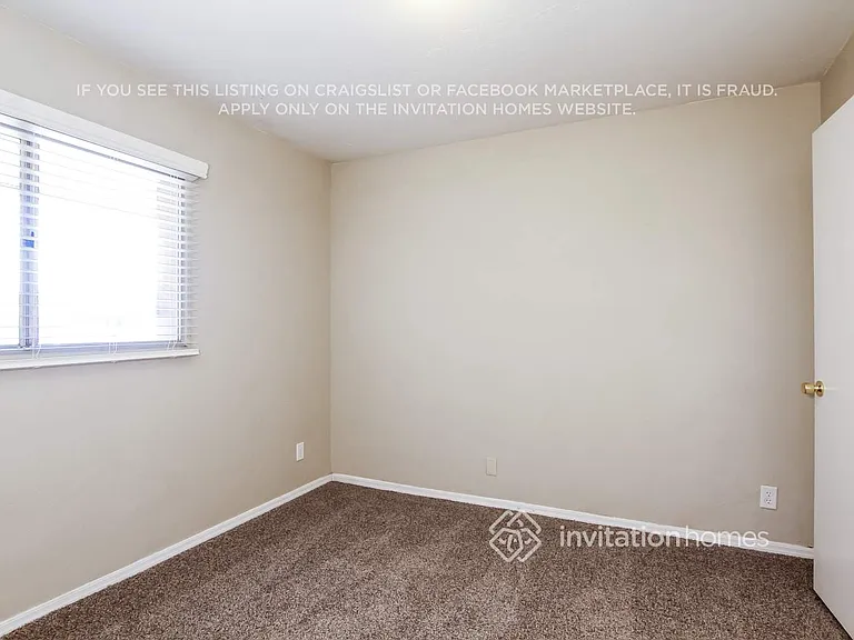 3225 S Albert Ave — Photo 11