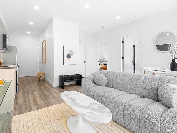 4th image of 197 Pine St #403A