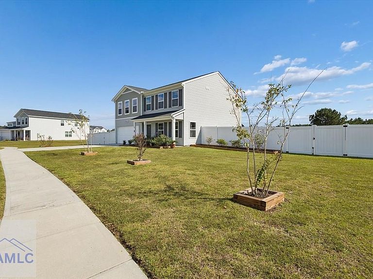 Listing photo 5