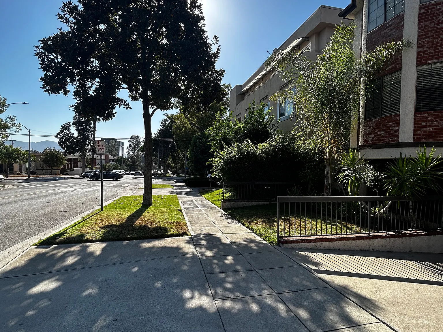 2 bed, 1050 sqft, $2,695 — Photo 2
