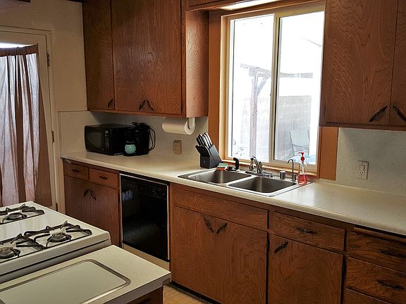 5th image of 7458 Cozycroft Ave