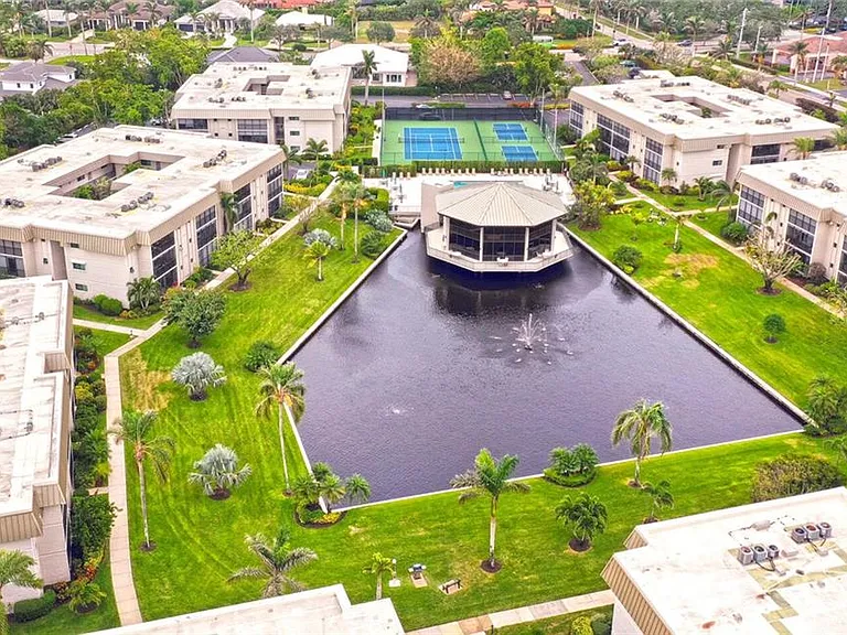 788 Park Shore Dr #G17 — Photo 1