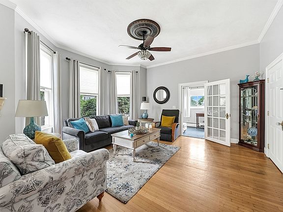 4th image of 50 Vernon St