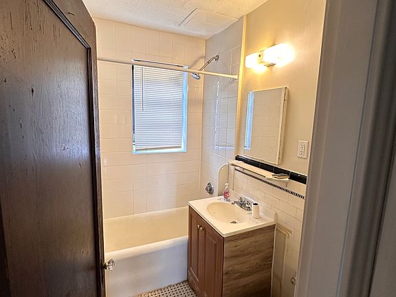 3rd image of 349A Pleasant St #2-21