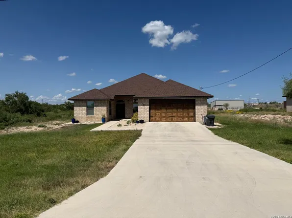 431 La Vista DR, Del Rio, TX 78840